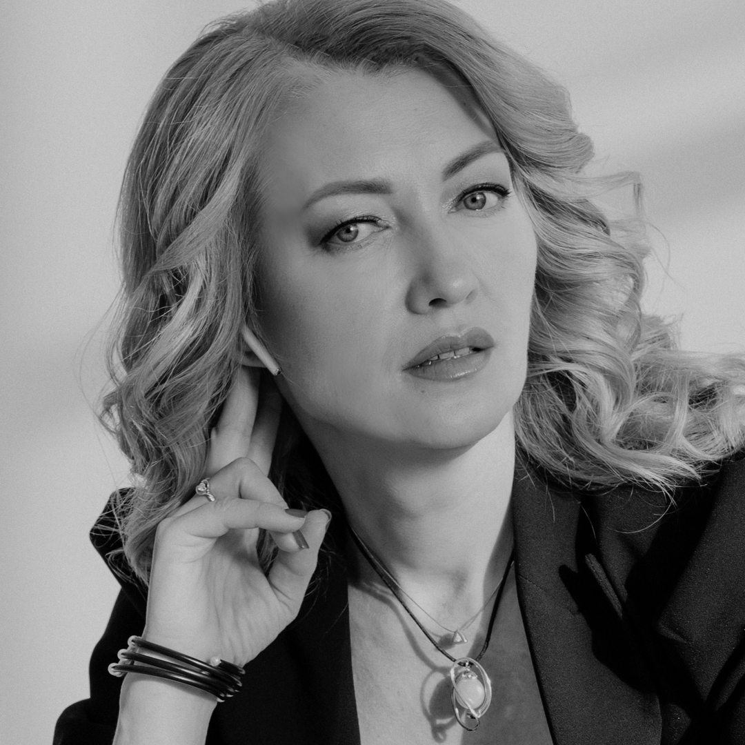 Елена Олейник