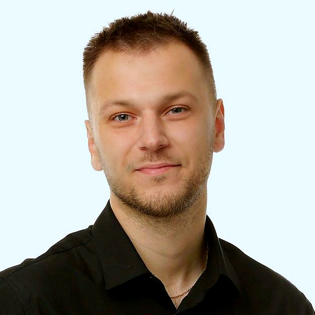 Александр Лакизин