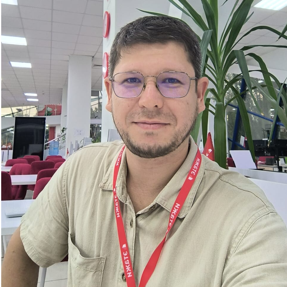 Александр Иванов