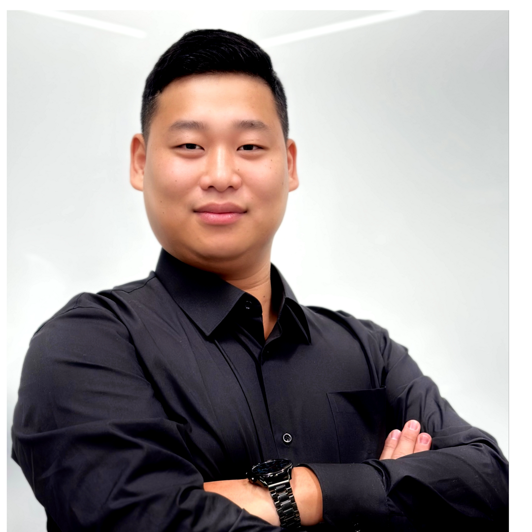 Анатолий Ли