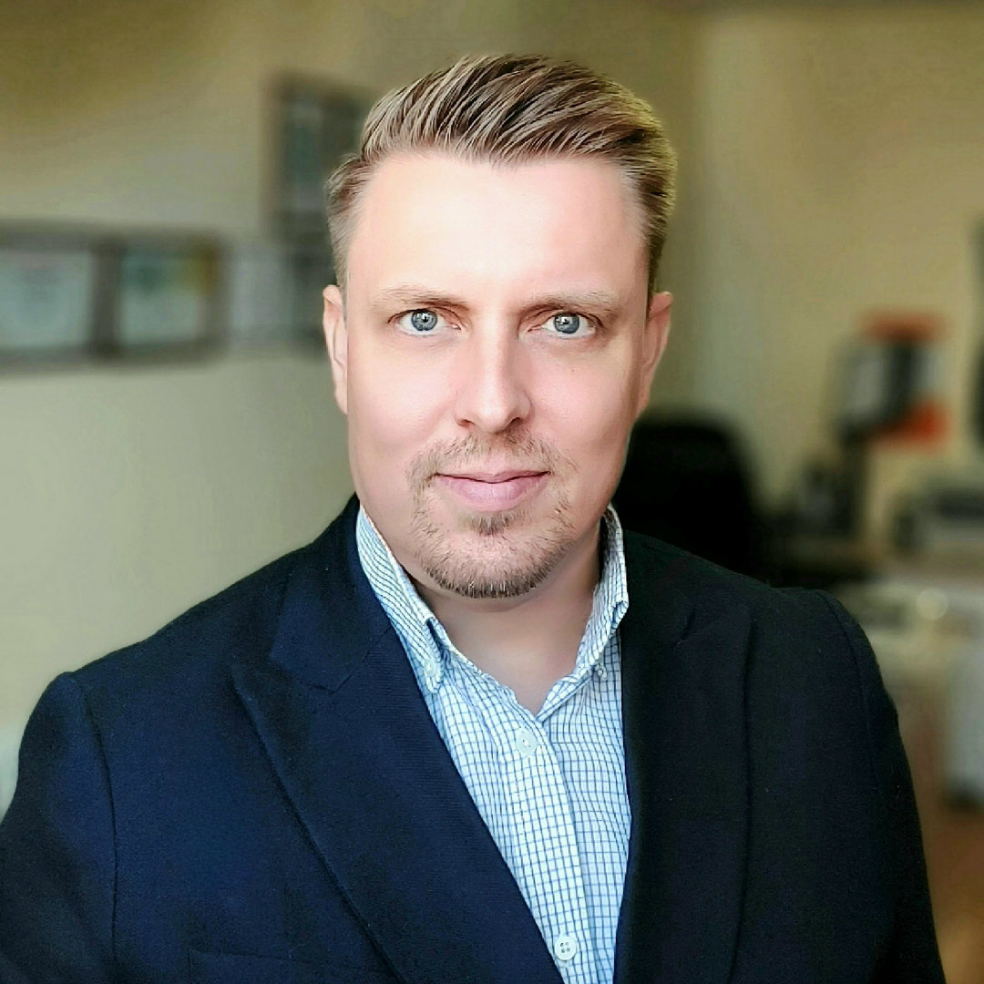 Артем Квасков
