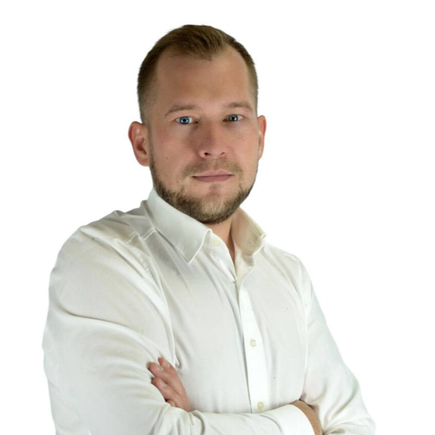 Евгений Шарапов