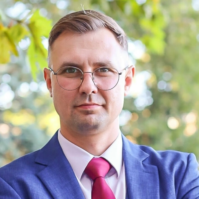 Алексей Савуляк