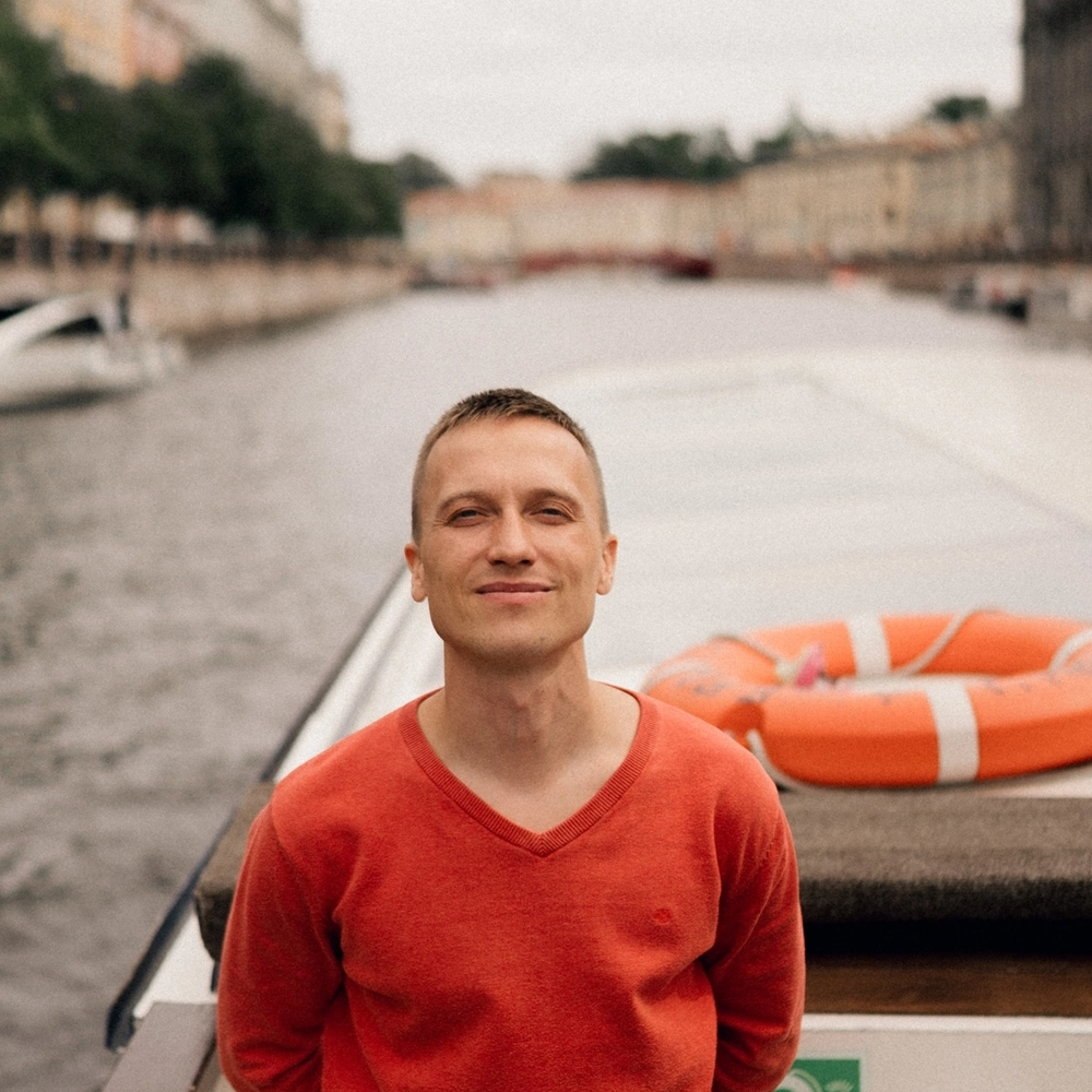 Александр Петров