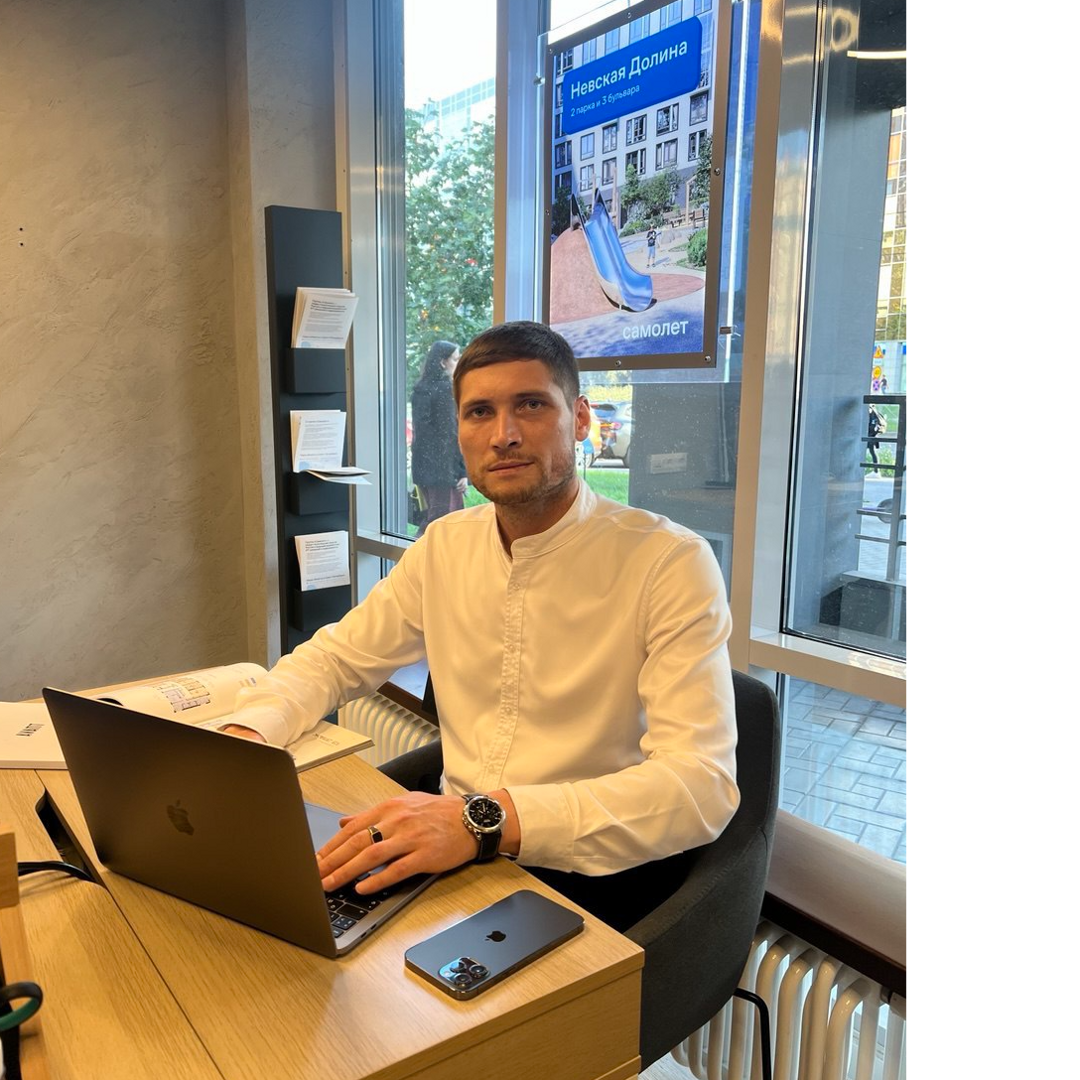 Роман Ефремов