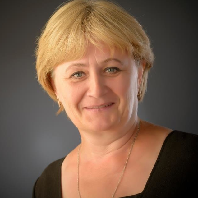 Елена Безганс