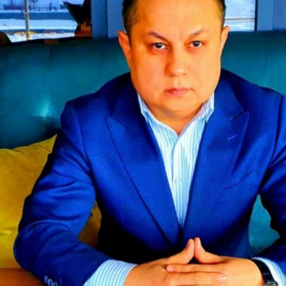 Игорь Кнайнов