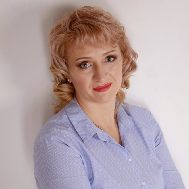 Александра Колесникова