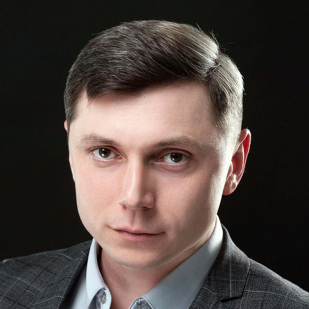 Денис Бабкин