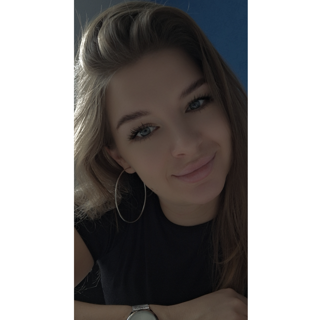 Анна Маркушова