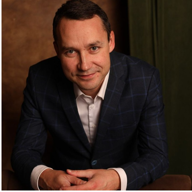 Сергей Тихонов