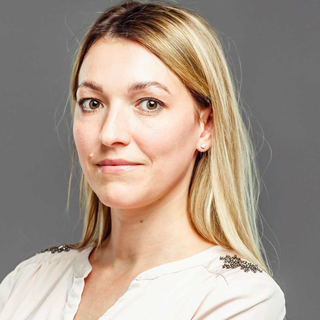 Анна Острикова