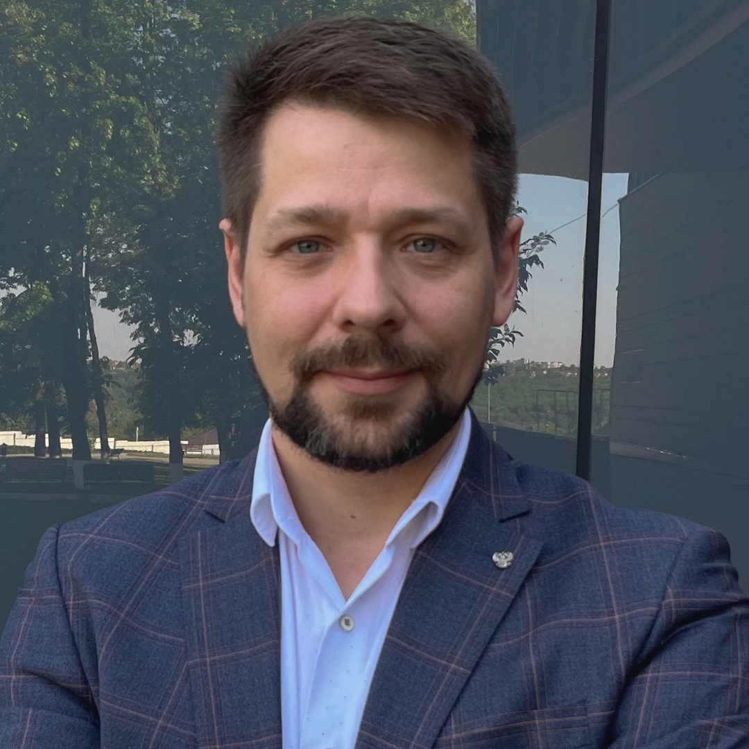 Александр Якушин