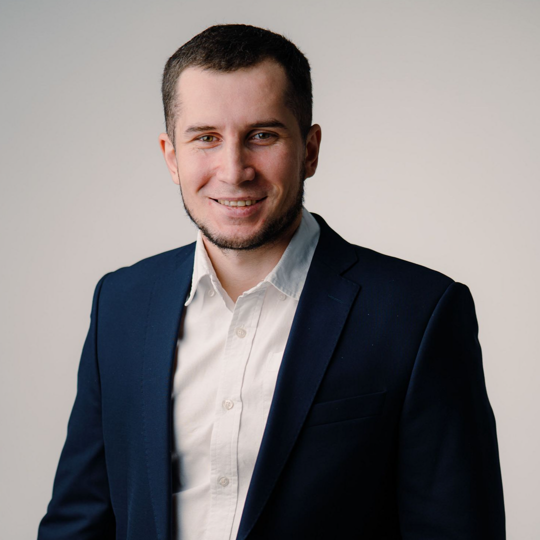 Максим Смирнов