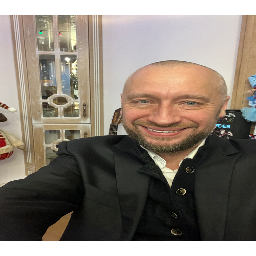 Роман Марфин