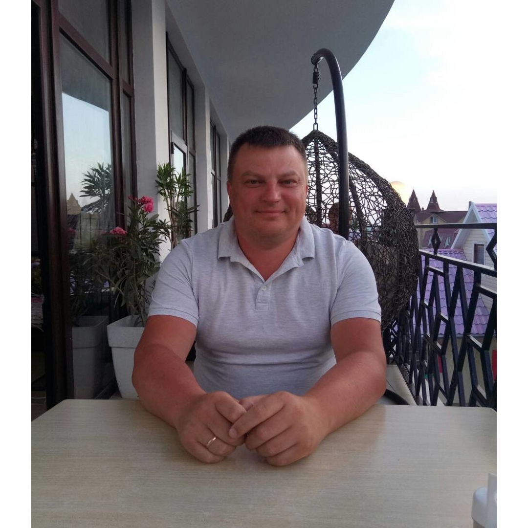 Михаил Окаемов