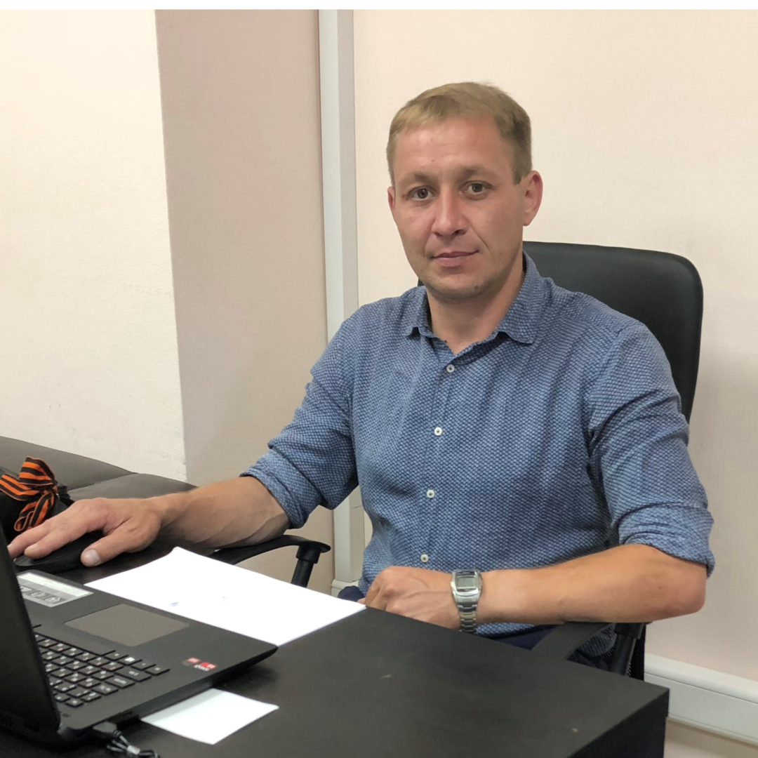 Максим Волков