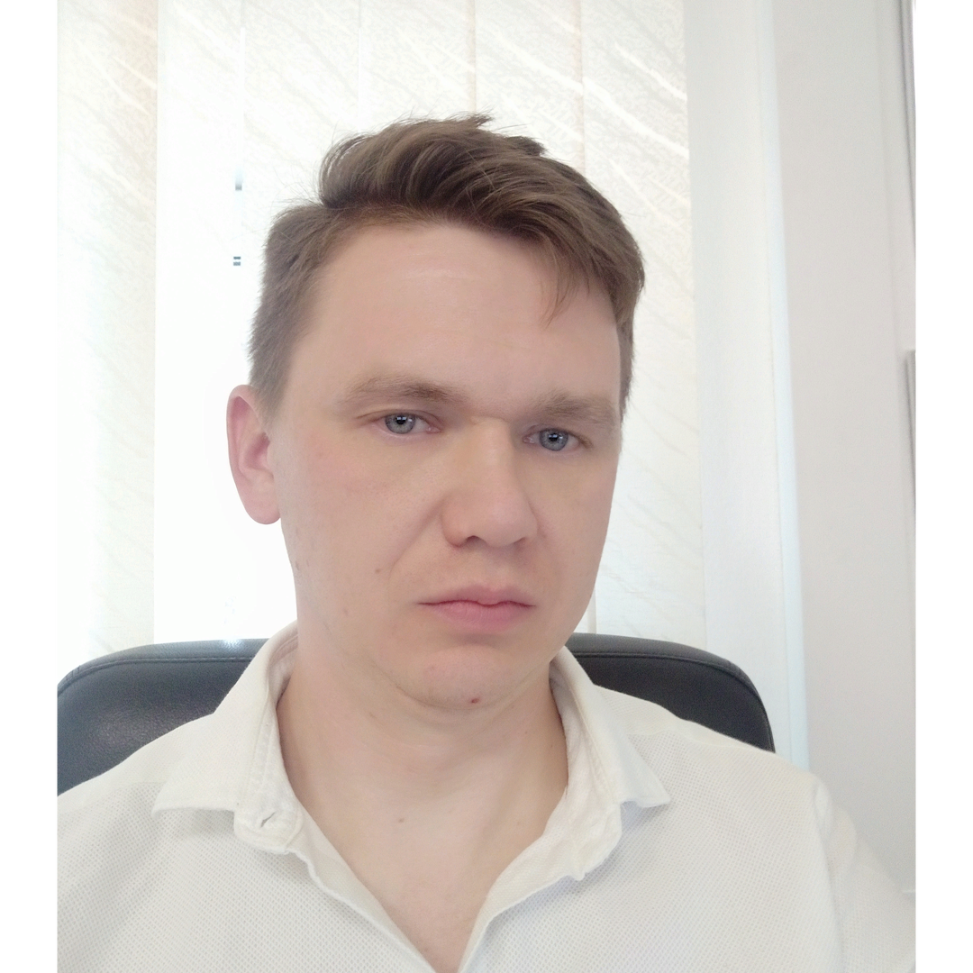 Максим Бутусов