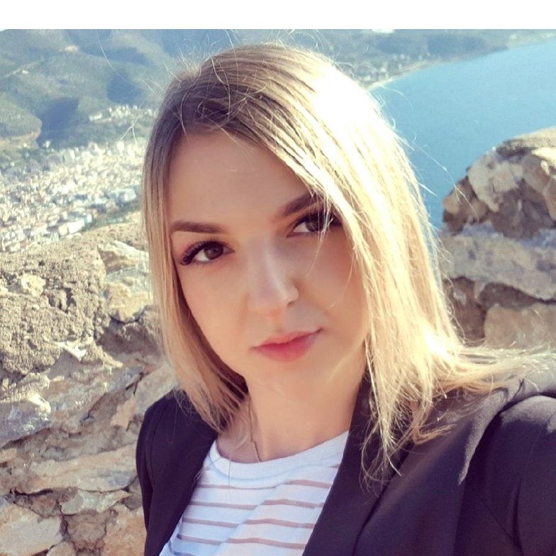 Алена Долотина