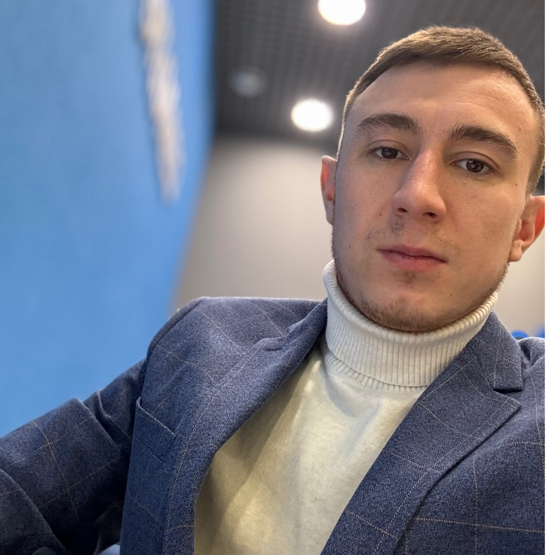 Денис Иванов
