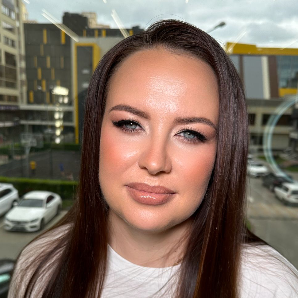 Елена Сахарова