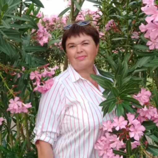 Лариса Старикова