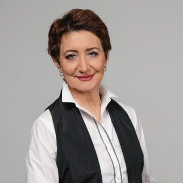 Регина Савостина