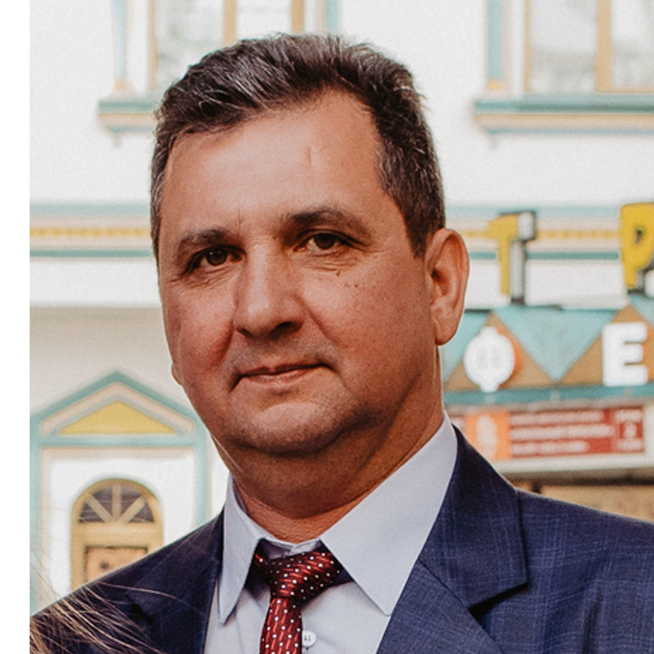 Рустам Мукимов