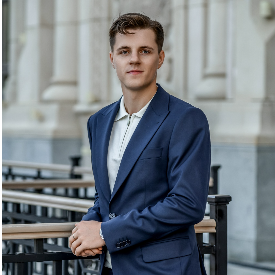 Александр Сироцинский