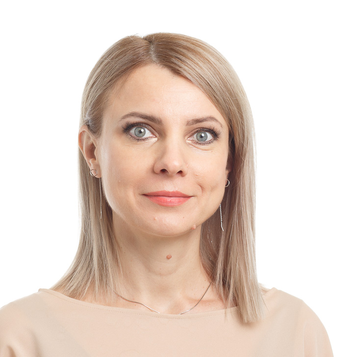 Елена Сентемова