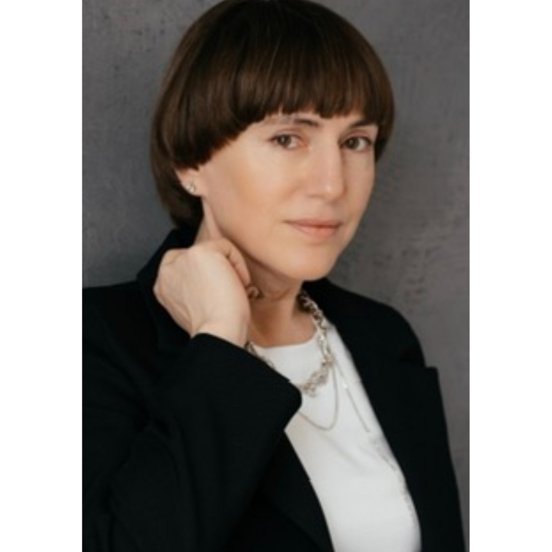 Анна Захарова