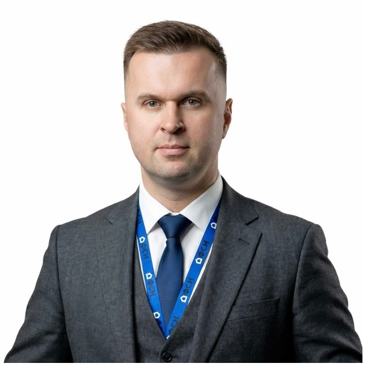 Денис Медведев