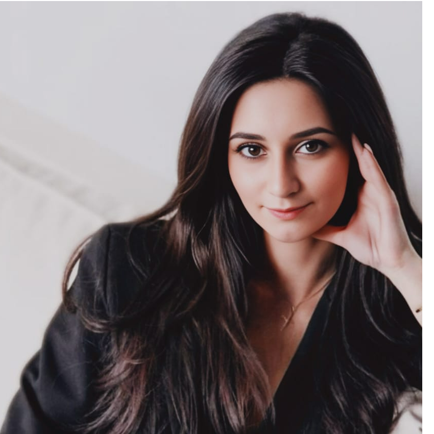 Елена Кадомцева