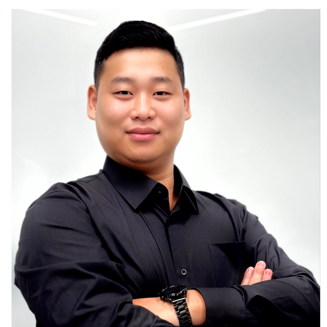 Анатолий Ли