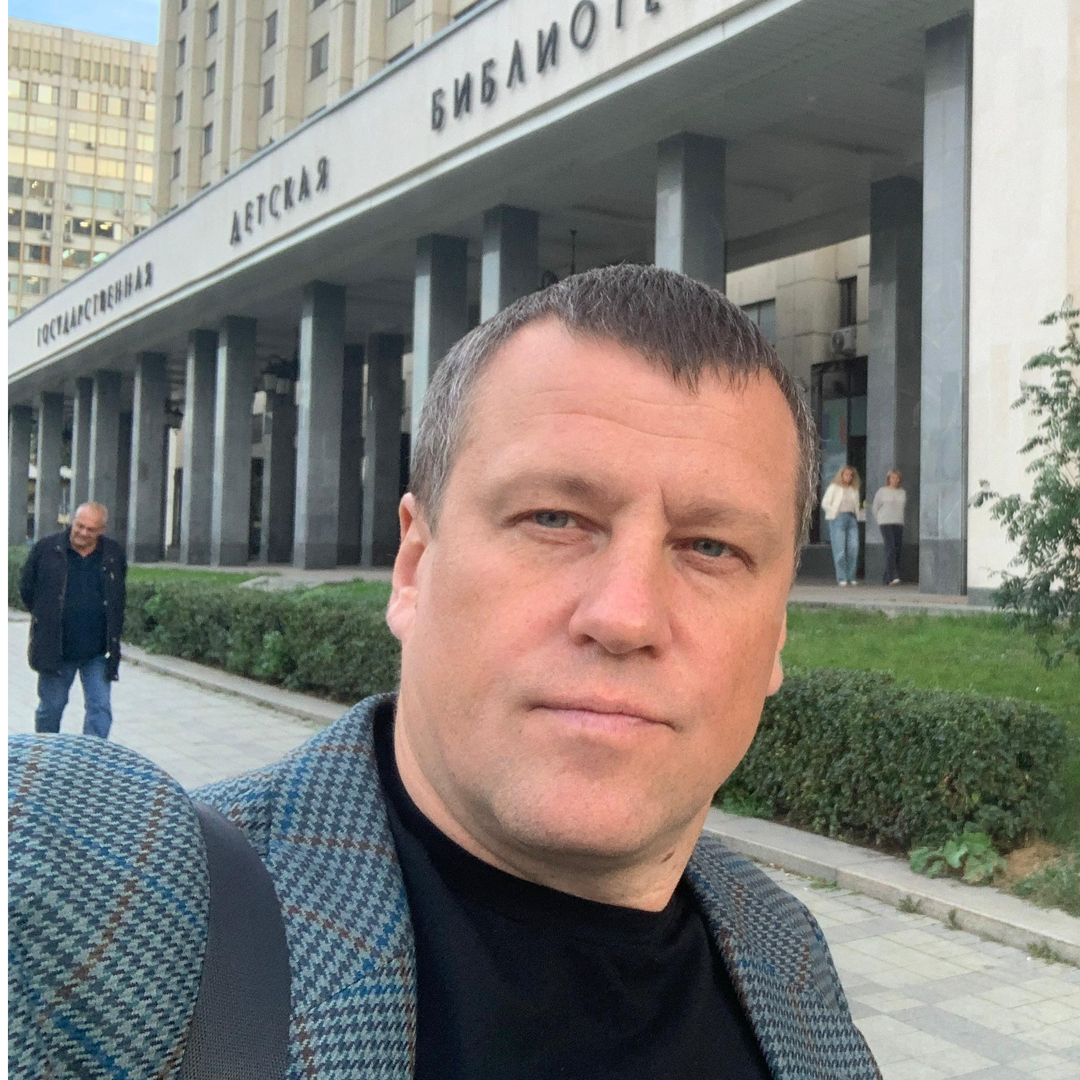 Роман Семенов