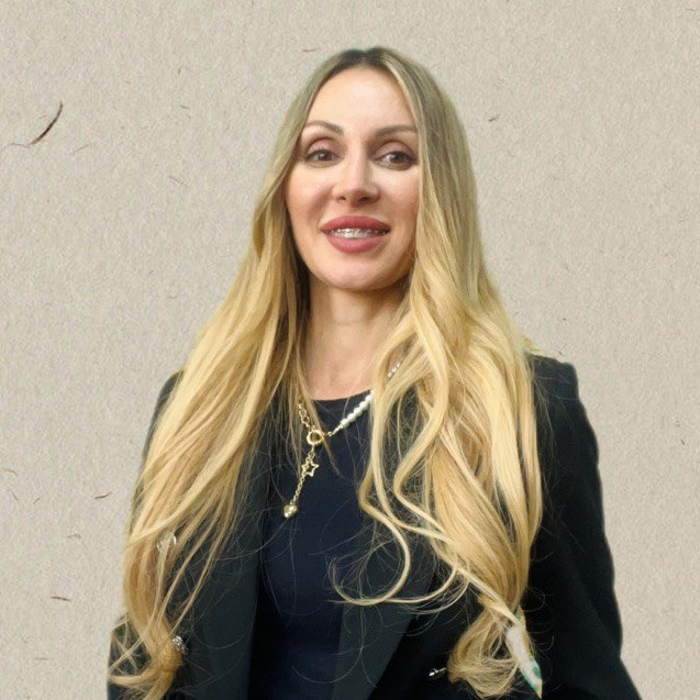 Яна Артющева