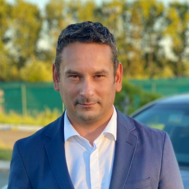 Андрей Аникин