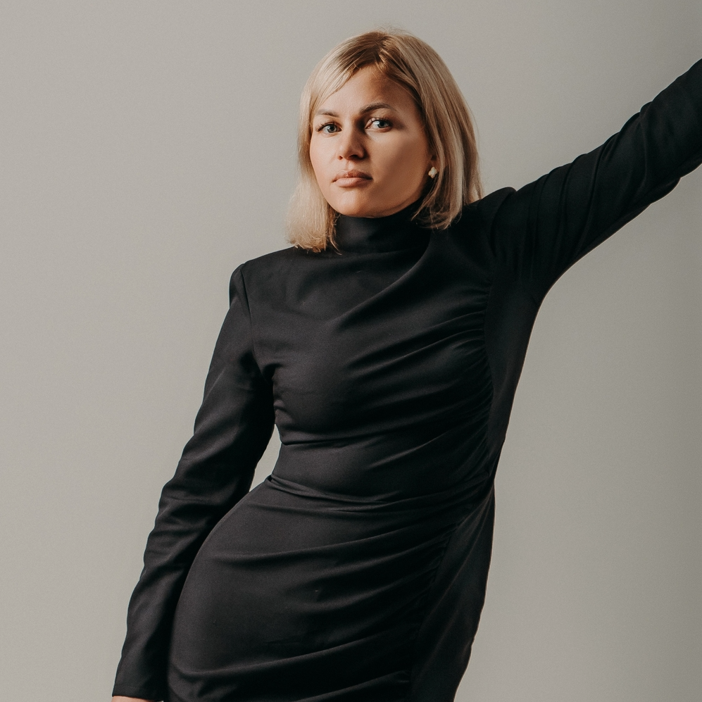 Алёна Воложанина