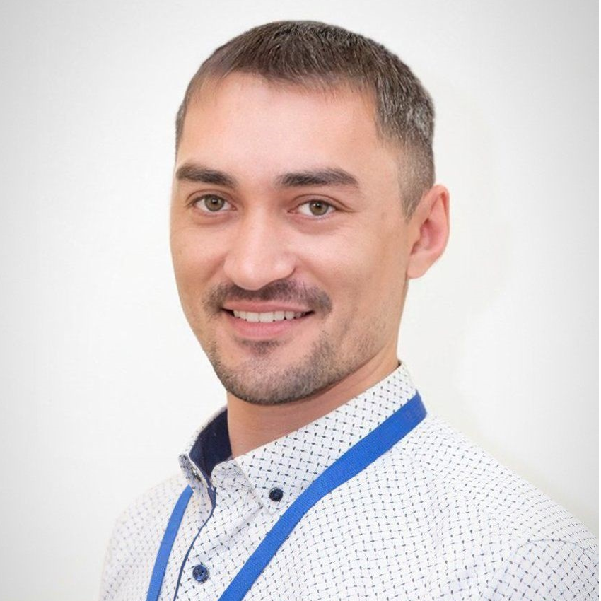 Юрий Попов