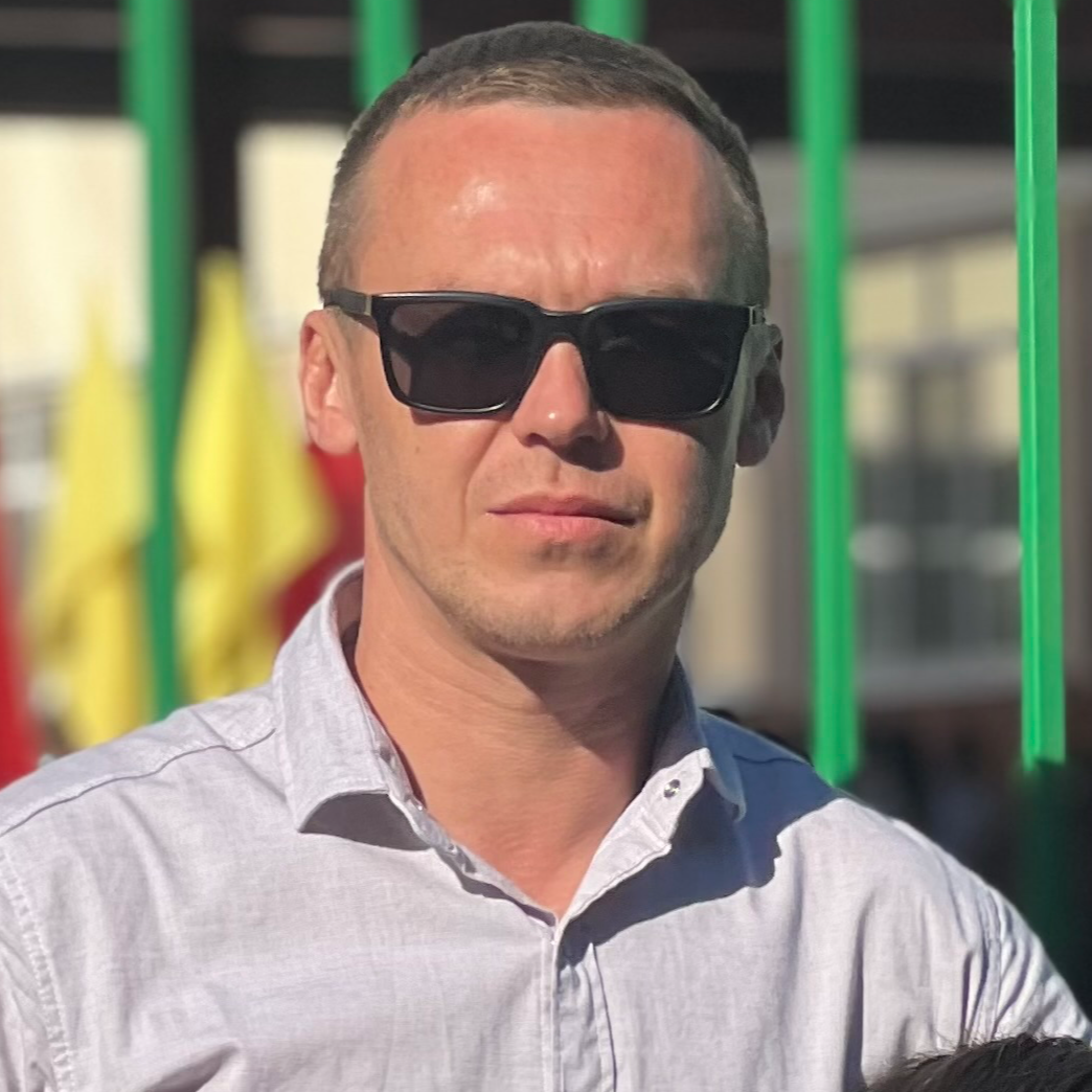 Дмитрий Белов