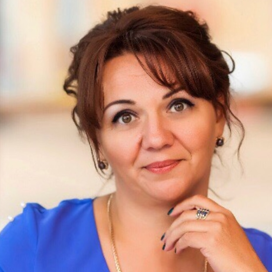 Елена Ястребова