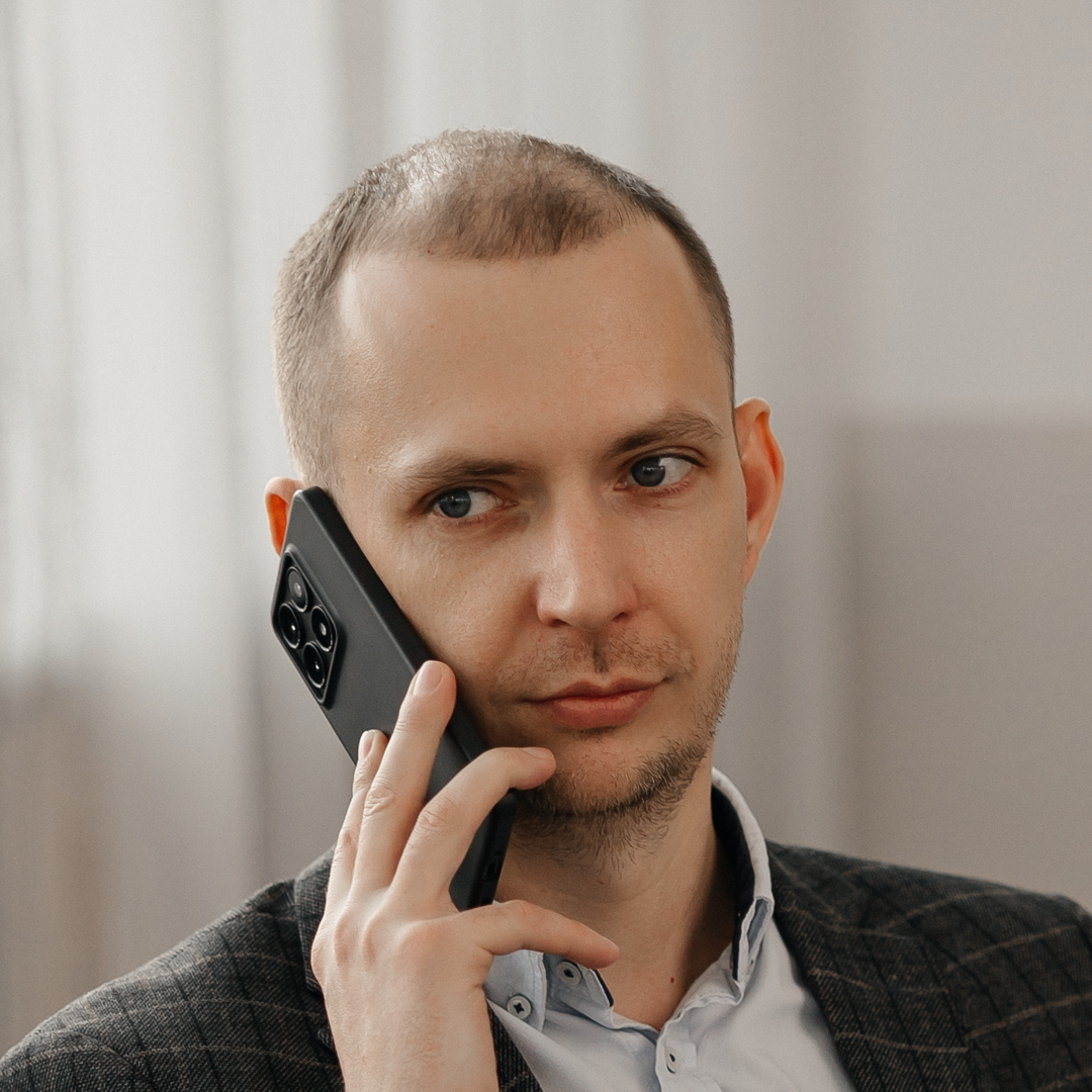 Максим Махнач