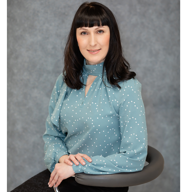 Анна Селезнева