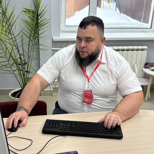 Андрей Лазарев