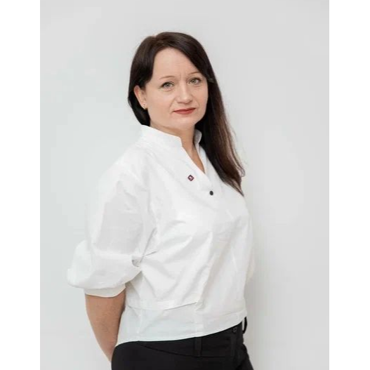 Елена Никонова