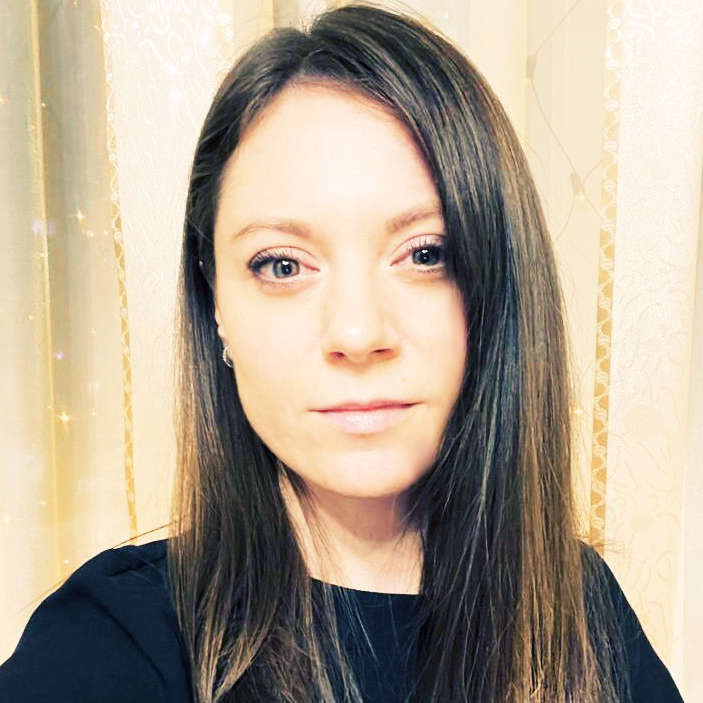 Арина Белова