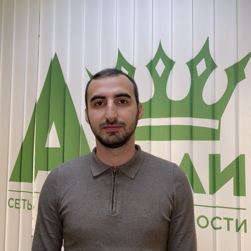 Роберт Худавердиев