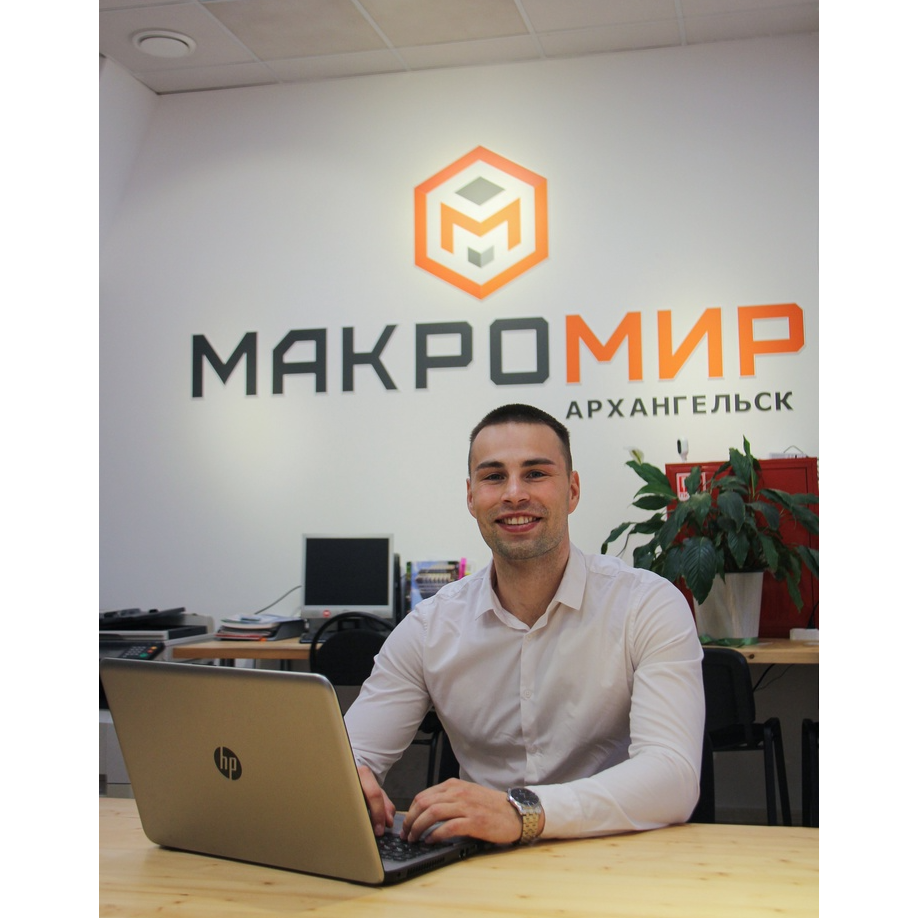 Игорь Попов