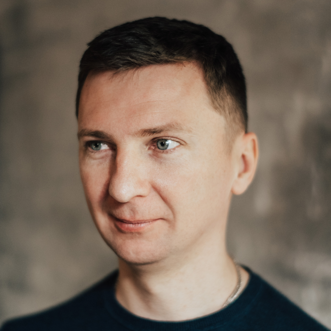Денис Комаров