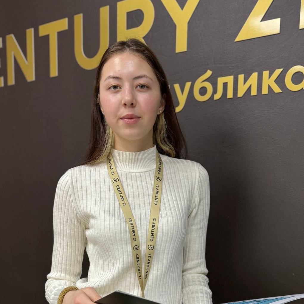 Алена Романова